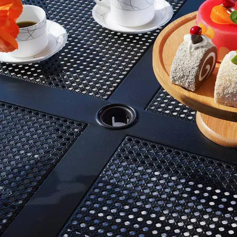 Set da Patio 5 Pezzi con Sedie Girevoli e Tavolo Quadrato in Metallo - Captiva Designs: Set di Mobili da Pranzo per Esterni