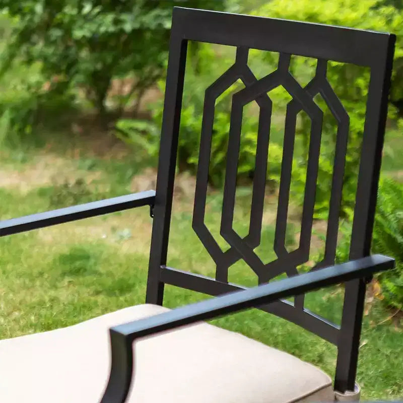 Set da pranzo da patio in ferro battuto da 3 pezzi con tavolo quadrato con foro per ombrellone e sedie girevoli - Captiva Designs