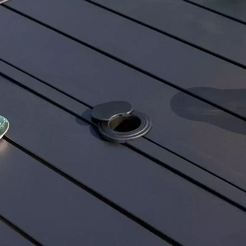 Set da pranzo da 7 pezzi per patio con tavolo rettangolare con foro per ombrellone da 2,6" e poltrone in vimini e rattan - Nero - Captiva Designs