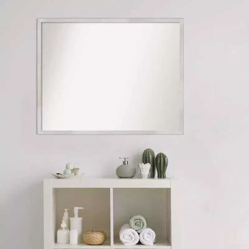 Specchio da parete per bagno in legno argento Svelte non smussato 30" x 24" - Amanti Art: Rettangolo moderno, montaggio a parete