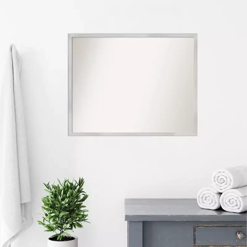 Specchio da parete per bagno in legno argento Svelte non smussato 30" x 24" - Amanti Art: Rettangolo moderno, montaggio a parete