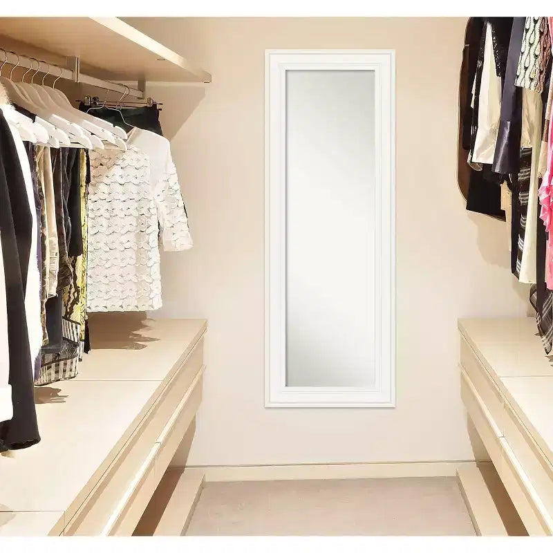 Specchio da Porta Intera con Cornice non Smussata Ridge White 20" x 54" - Amanti Art: Cornice in Polistirene, Include Ferramenta per il Montaggio