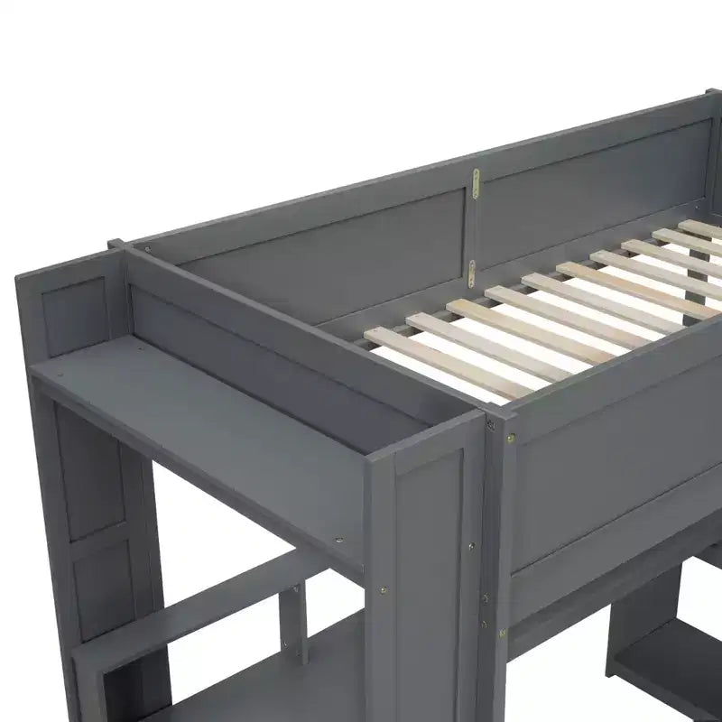 Letto a soppalco da gaming in legno Whisen 87.1''L x 49.4''W con scrivania, mensole multi-storage, LED e stazione di ricarica