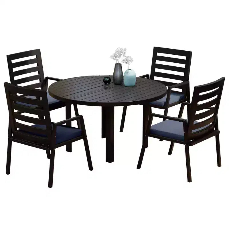 LeisureMod Chelsea Set da Pranzo da Giardino 5 Pezzi, Tavolo da Pranzo Rotondo in Alluminio da 48 pollici e 4 Sedie da Pranzo con Braccioli