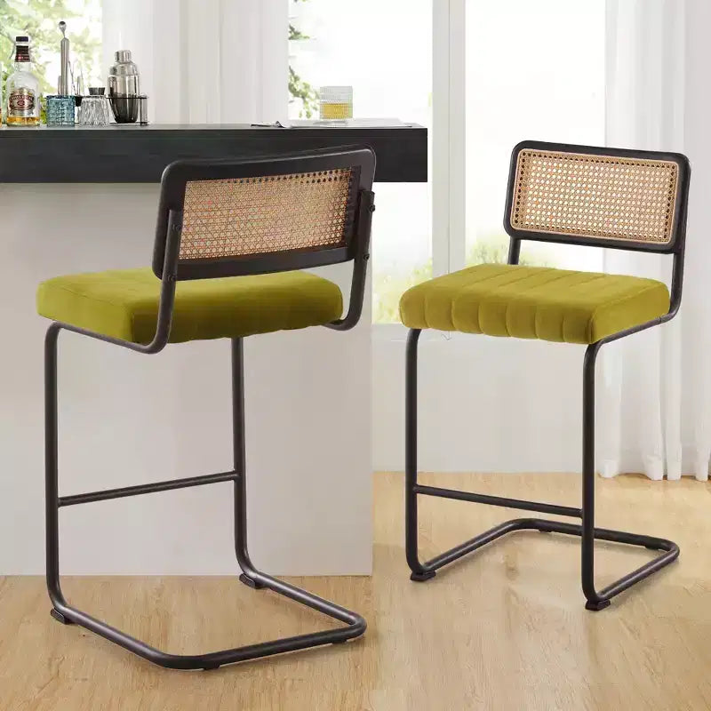 Bekrvio 26 Sgabelli da Bar Altezza Contatore - Rattan, Rivestimento in Velluto con Schienale in Cannetta & Struttura in Metallo, Sgabelli da Cucina Moderni di Metà Secolo per Isola da Cucina