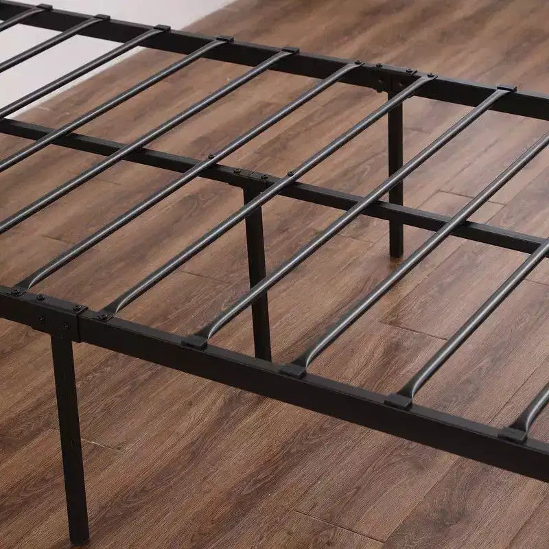 Karl Home Struttura letto in ferro a tubi con design a croce, una piazza e mezza, stile moderno