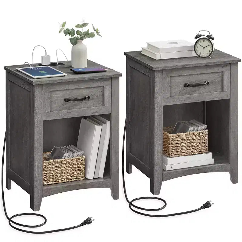 LIRY Set di 2 comodini da fattoria con stazione di ricarica USB, cassetto e ripiano aperto, tavolino da notte per l'arredamento della casa, Grigio Nebbia