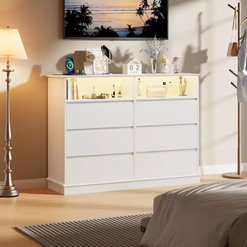Comò bianco per camera da letto, Comò a 6 cassetti con luci a LED e stazione di ricarica, per soggiorno, corridoio