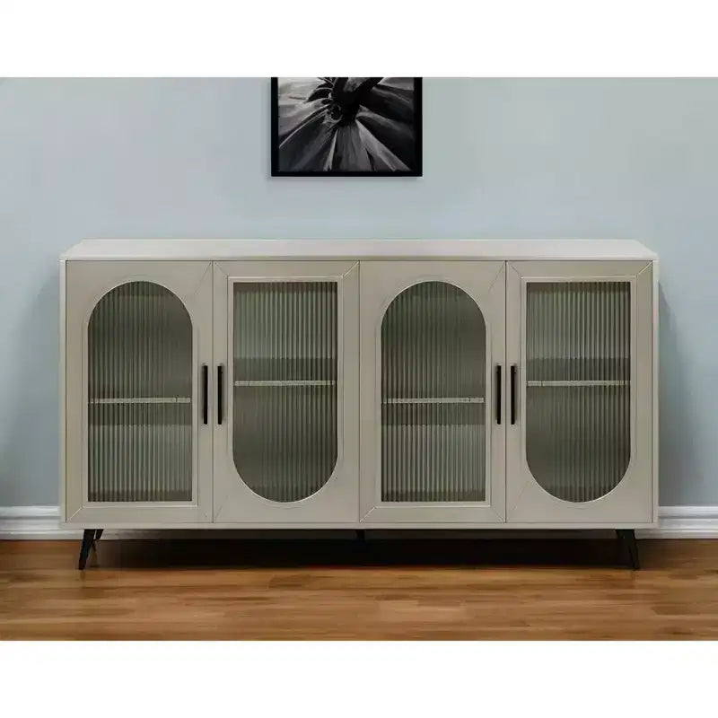 HomeRoots Credenza 60 in legno e vetro dorato con quattro ante