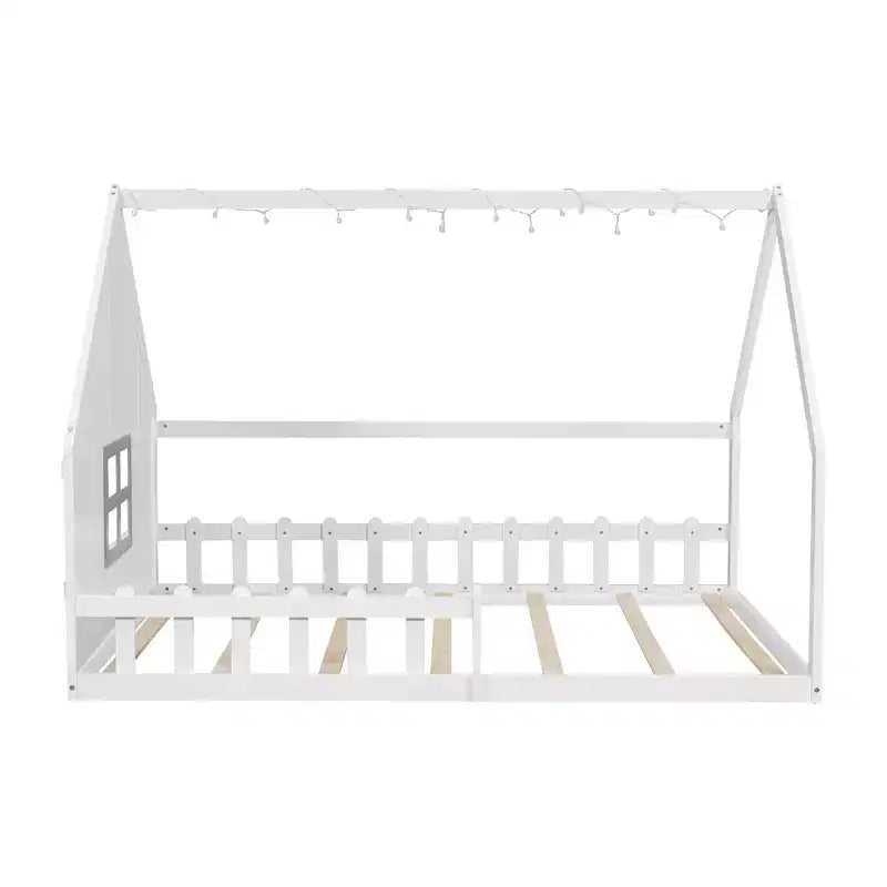 Letto a casetta in legno di dimensioni standard Whisen con finestra e recinzione