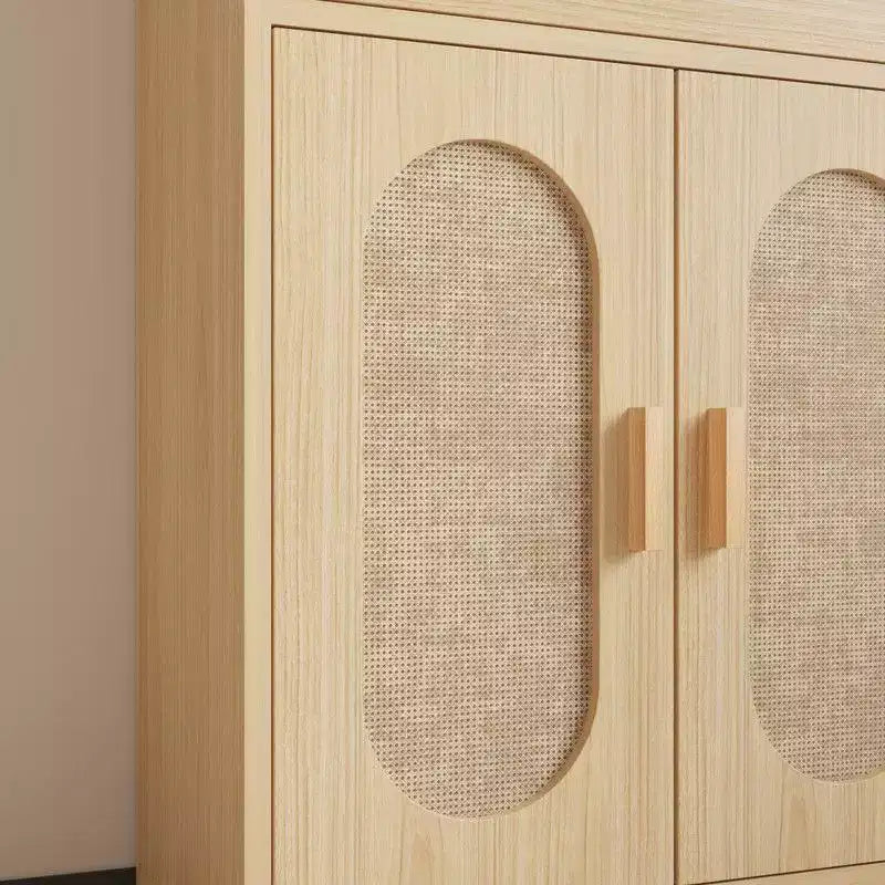 Vetrina Karl Home in rattan color cuoio con 3 ripiani, 1 cassetto, 2 ante, 180 cm H.