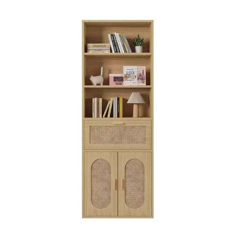 Vetrina Karl Home in rattan color cuoio con 3 ripiani, 1 cassetto, 2 ante, 180 cm H.