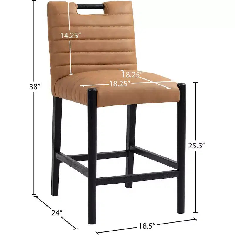 Meridian Furniture, Sgabello da bancone Aimee in pelle vegana color cognac