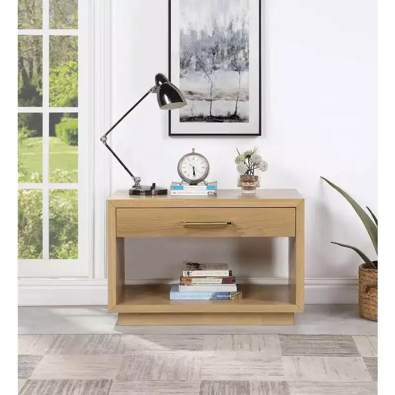 Meridian Furniture, Comodino impiallacciato in legno Avery