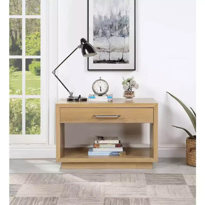 Meridian Furniture, Comodino impiallacciato in legno Avery