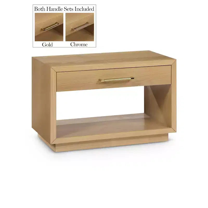 Meridian Furniture, Comodino impiallacciato in legno Avery