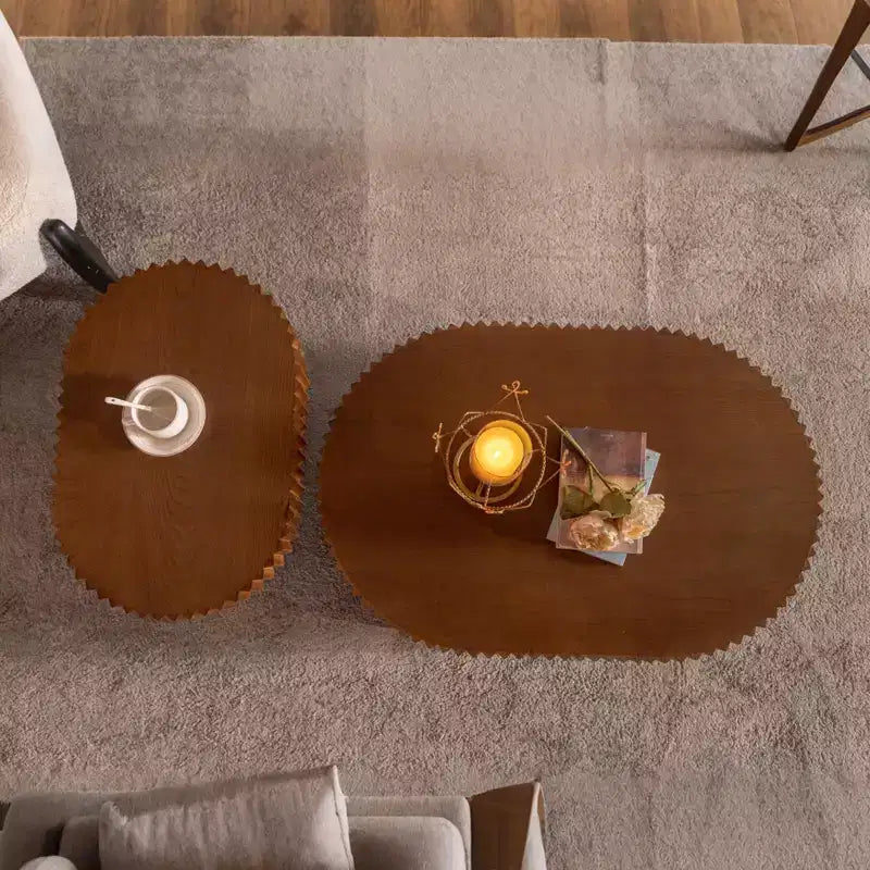 GDFStudio Spencer set di 2 tavolini da caffè con piedistallo in legno con bordo a righe ondulate