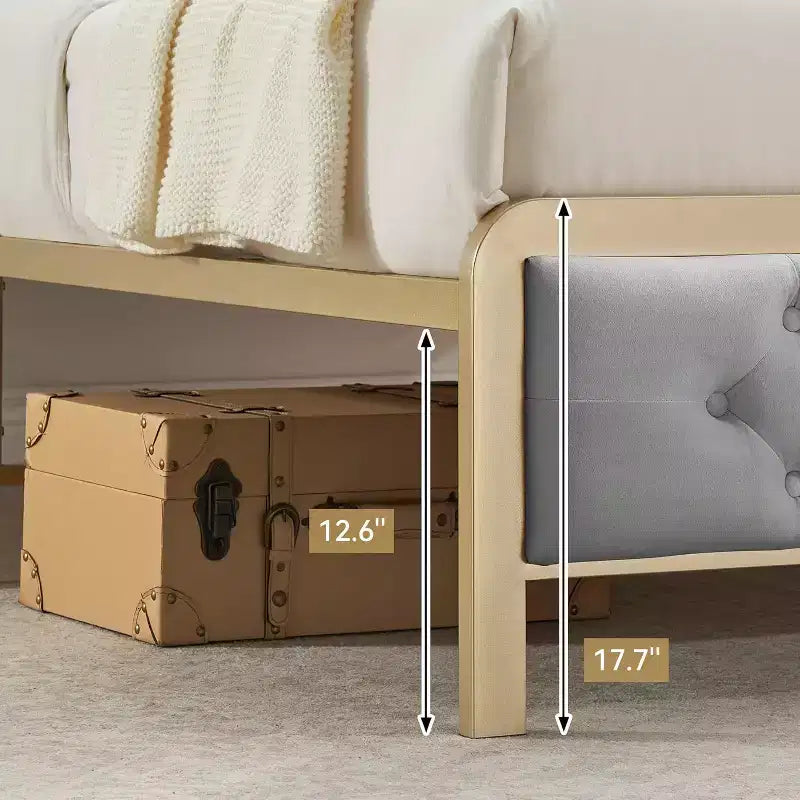 Letto matrimoniale imbottito dorato con testiera capitonné - Metallo resistente, 12,6" di spazio contenitivo, nessuna rete a molle necessaria, facile montaggio (grigio)