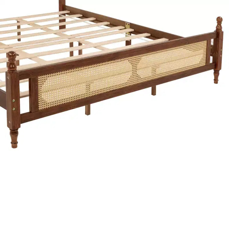 MAYEERTY Letto King in Legno di Pino con Testiera e Pediera in Rattan Marrone
