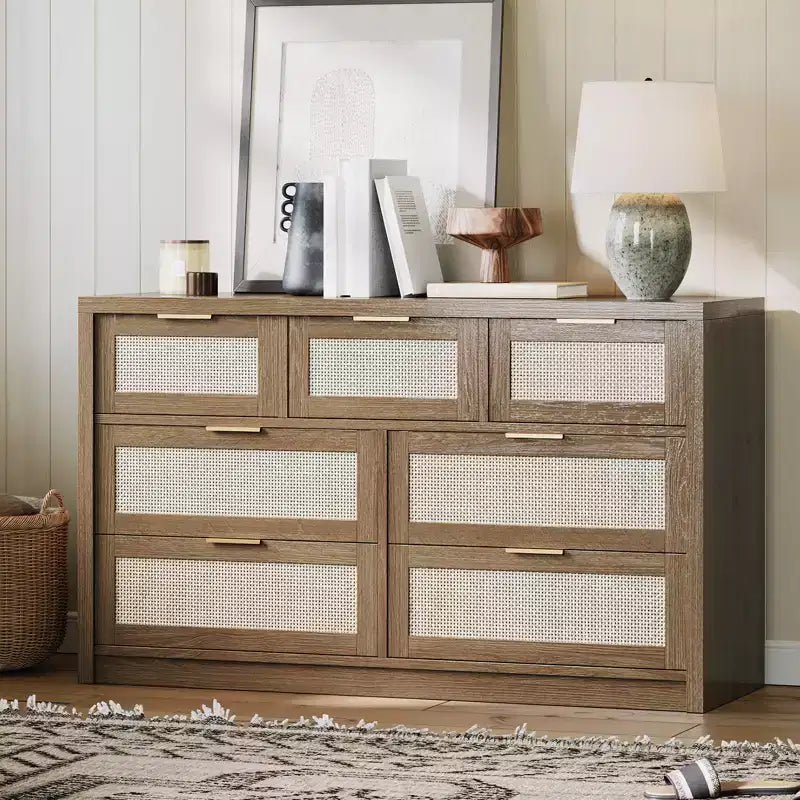Cassettiera a 7 cassetti, Cassettiera in Rattan 52 L, Comò Moderno con Maniglie in Metallo, Mobile Contenitore in Legno, per Soggiorno, Corridoio, Porta TV