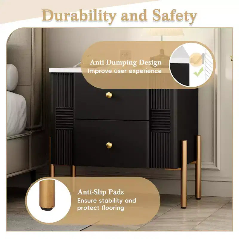 Comodino moderno minimalista Whisen con 2 cassetti, maniglie e gambe in metallo dorato, design con texture unica