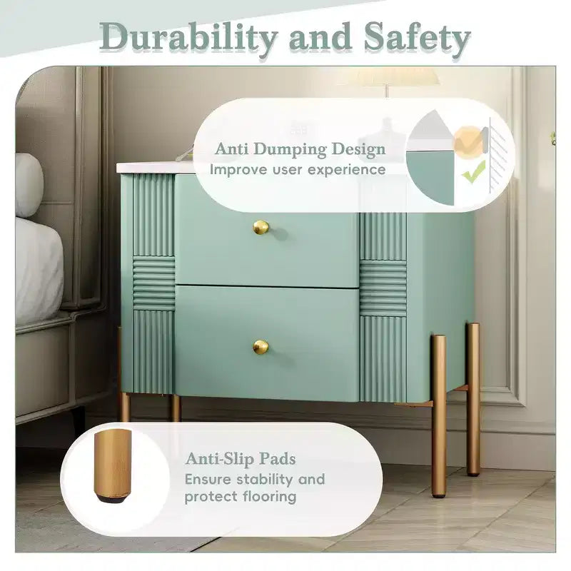 Comodino moderno minimalista Whisen con 2 cassetti, maniglie e gambe in metallo dorato, design con texture unica