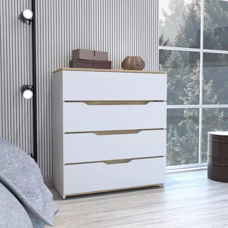Comò Okak a 4 cassetti Ampio spazio con cassetti spaziosi, Robusto legno multistrato, Piano superiore eccellente per spazi domestici versatili