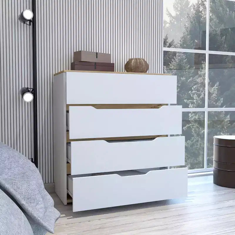 Comò Okak a 4 cassetti Ampio spazio con cassetti spaziosi, Robusto legno multistrato, Piano superiore eccellente per spazi domestici versatili