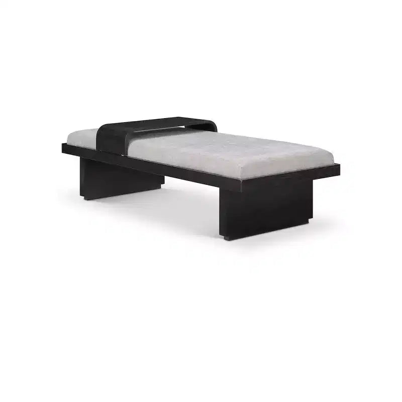 Meridian Furniture, Panca in tessuto ciniglia Arlington
