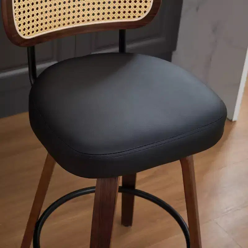 CLIHOME Set di 2 Sgabelli da Bar Altezza Bancone - Sgabelli da 26 Pollici in Rattan con Schienale in Paglia di Vienna e Seduta Imbottita