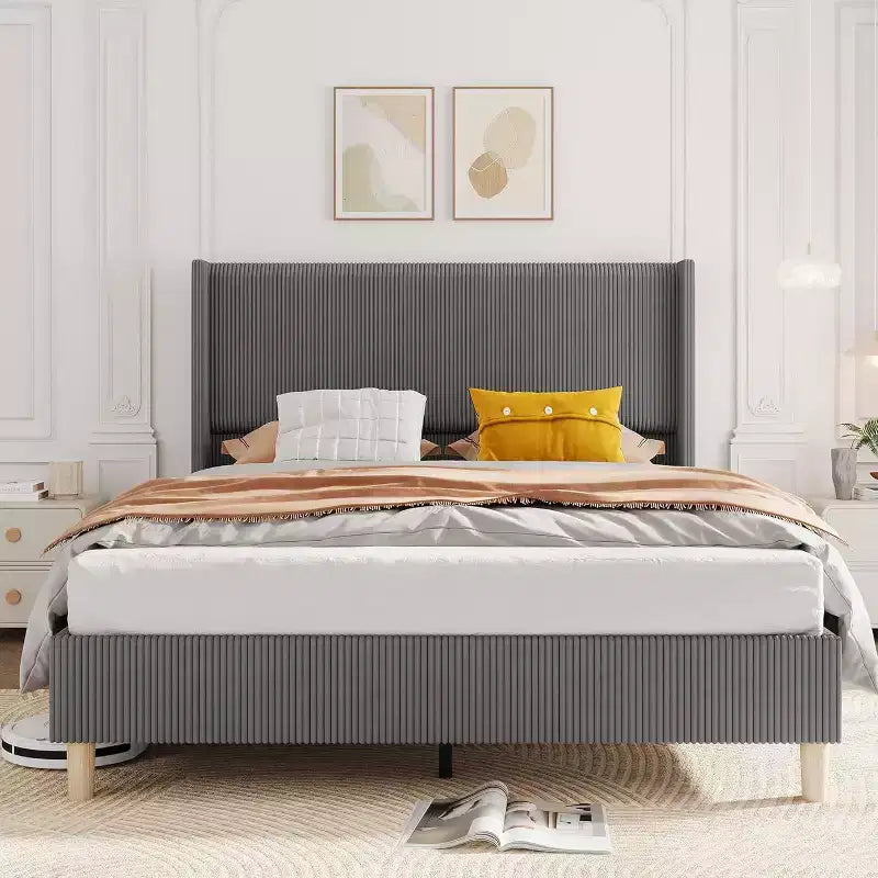 Acekool Base Letto Imbottita Full Size, Piattaforma in Velluto a Coste con Testiera Alettata con Canali Verticali, Doghe in Legno, Nessuna Rete a Molle, Grigio