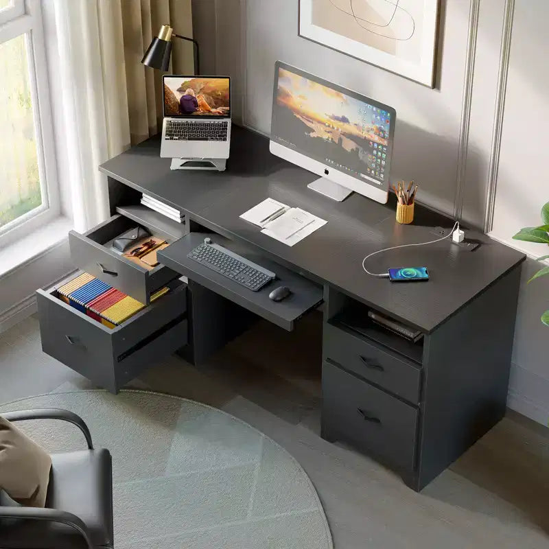 Bestier Scrivania da Ufficio da 150 cm con Stazione di Ricarica e Vassoio Tastiera, Scrivania per Computer con Cassetti, Scrivania Direzionale Moderna per Ufficio Domestico