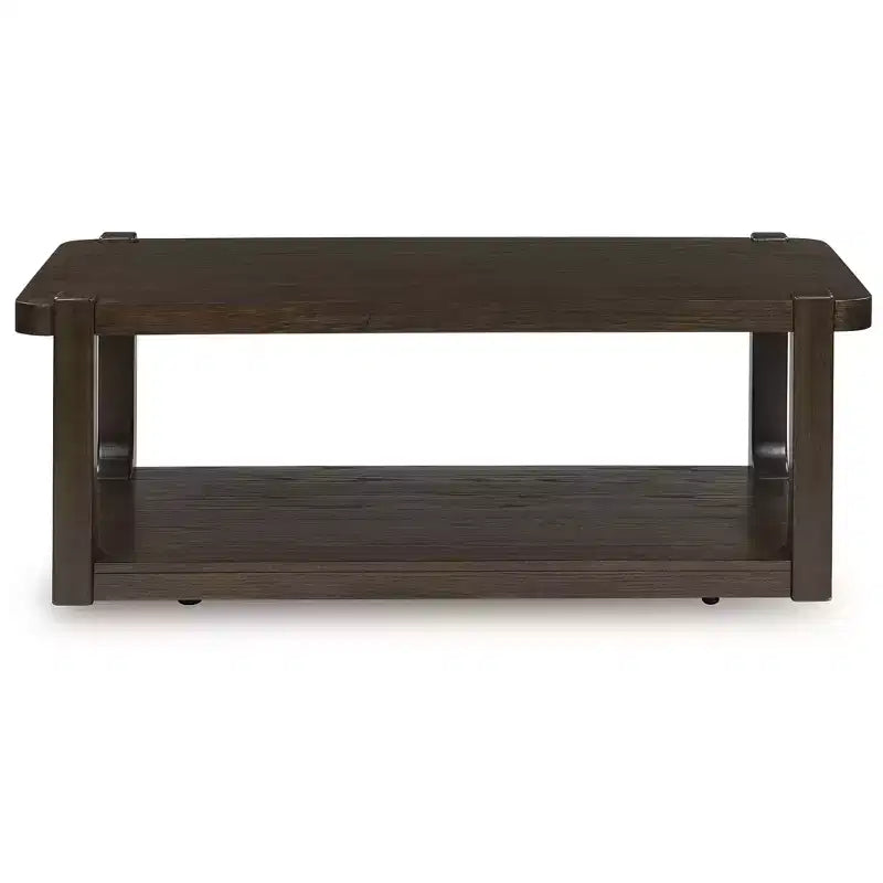 Signature Design by Ashley Breckington Tavolino da caffè - Finitura in legno marrone scuro con rotelle, ripiano inferiore portaoggetti