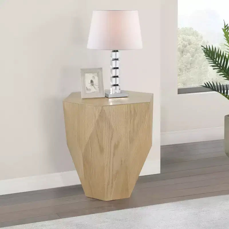 Meridian Furniture, Tavolino Diamante