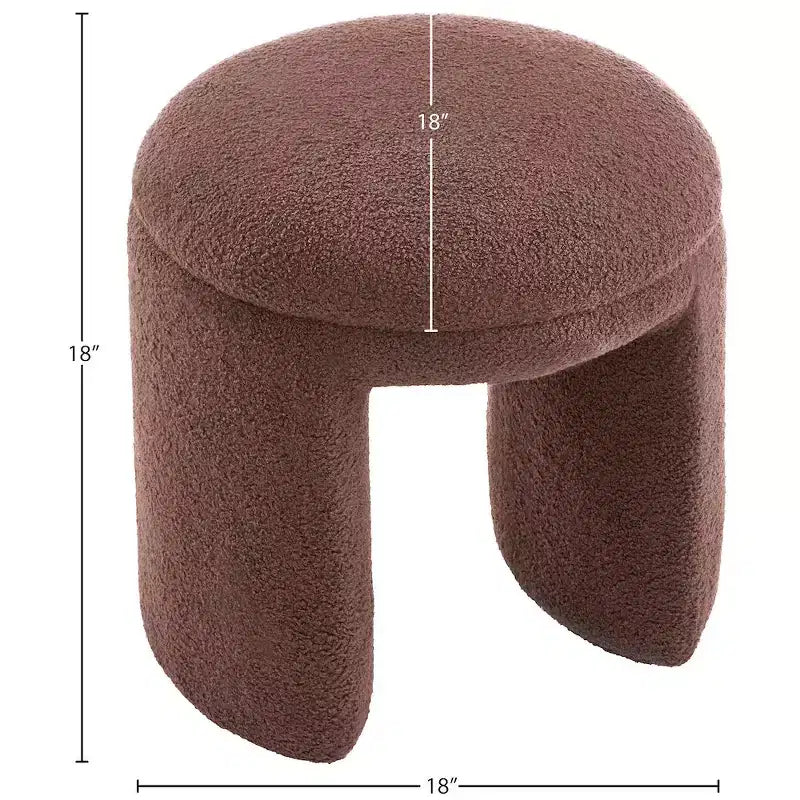 Meridian Furniture, Pouf/Sgabello Bowen in Tessuto Orsetto Finto Shearling