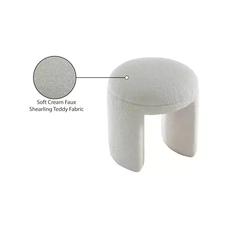 Meridian Furniture, Pouf/Sgabello Bowen in Tessuto Orsetto Finto Shearling