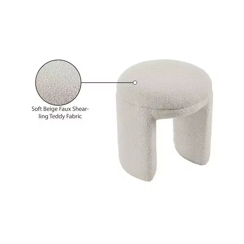 Meridian Furniture, Pouf/Sgabello Bowen in Tessuto Orsetto Finto Shearling