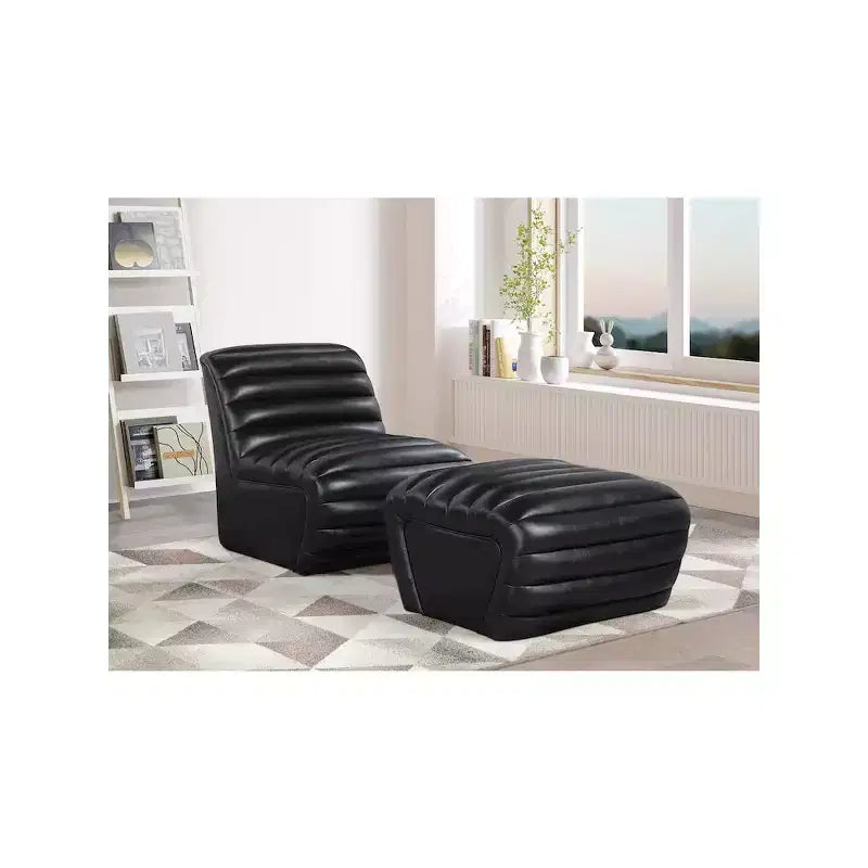 Meridian Furniture, Pouf Vega in pelle vegana