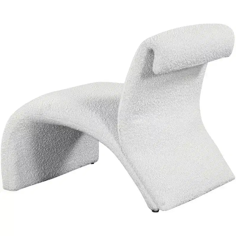 Meridian Furniture, Poltrona Accent Mulberry in Tessuto Bouclé