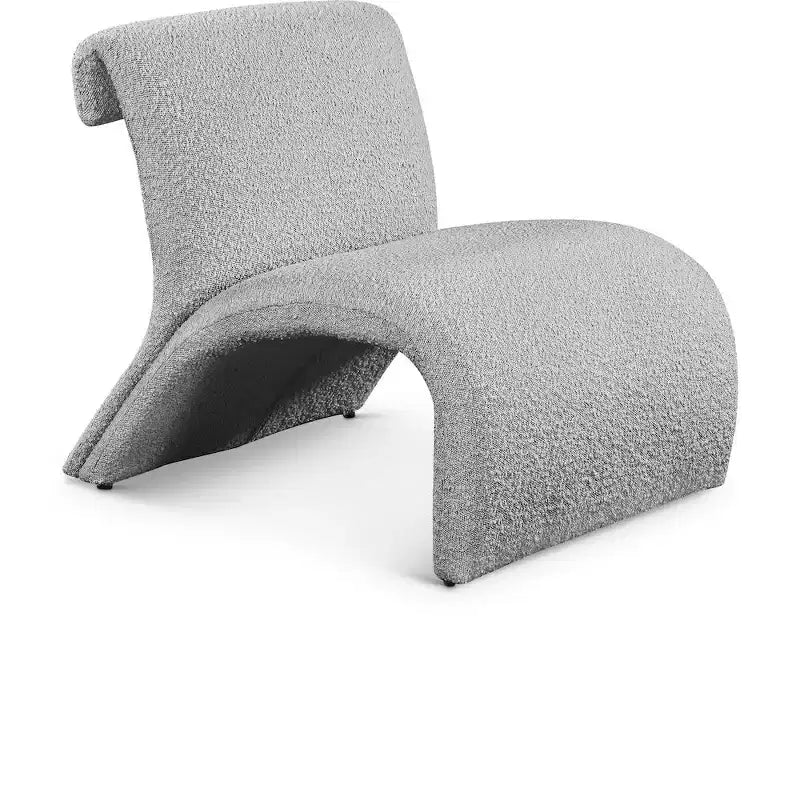 Meridian Furniture, Poltrona Accent Mulberry in Tessuto Bouclé