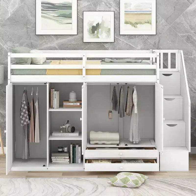 Letto a soppalco funzionale per cameretta con armadi e mensole, struttura in legno con scaletta contenitore e 2 cassetti