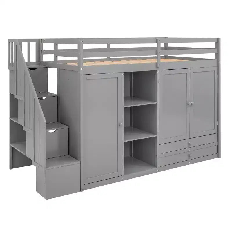 Letto a soppalco funzionale per cameretta con armadi e mensole, struttura in legno con scaletta contenitore e 2 cassetti