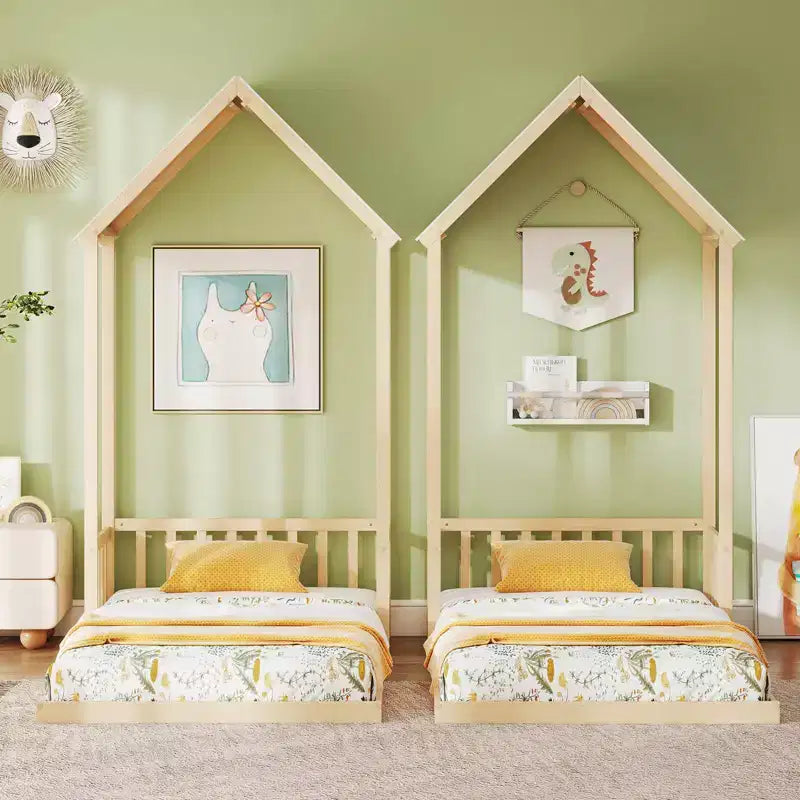 Costway Letto a Casetta per Bambini, Lettino Montessori a Pavimento con Tetto a Forma di Casetta e Mezza Recinzione, Naturale/Bianco/Grigio