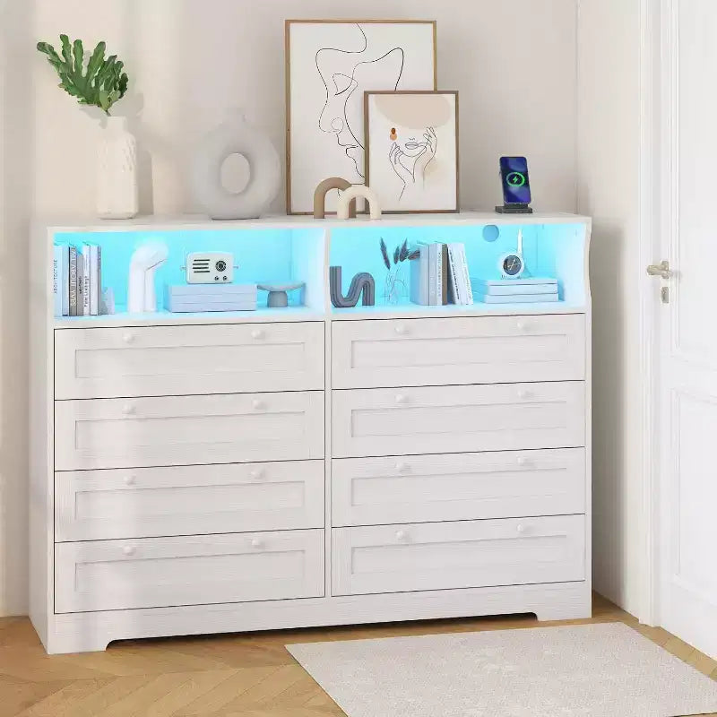 Cassettiera a 8 cassetti con stazione di ricarica e luci LED, Comò moderno con presa di corrente, Armadietto organizer per camera da letto, soggiorno
