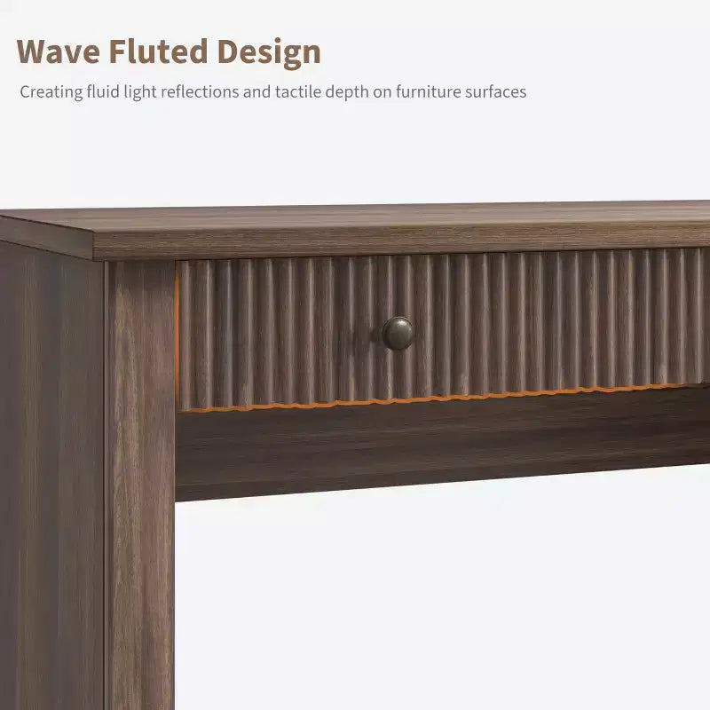 GustoWave Mobile Ufficio Scanalato, Scrivania Direzionale Moderna da 137 cm, Scrivania da Computer in Legno con Cassettiera e Cassetti