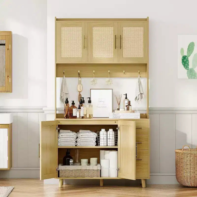 Acekool 71 Mobile Dispensa da Cucina Alta in Rattan, Credenza Boho con Ripiano per Microonde, Cassetti, Ganci, Mobile Contenitore per Sala da Pranzo, Naturale