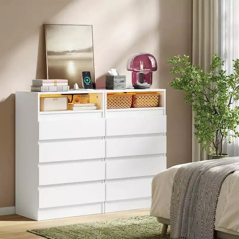 Acekool Cassettiera a 4 cassetti con luce LED e stazione di ricarica, comò moderno bianco, mobile contenitore multiuso per camera da letto e soggiorno