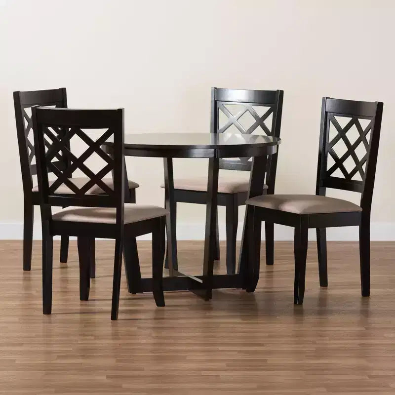 Set da pranzo Baxton Studio Selby moderno in tessuto sabbia e legno marrone scuro, 5 pezzi
