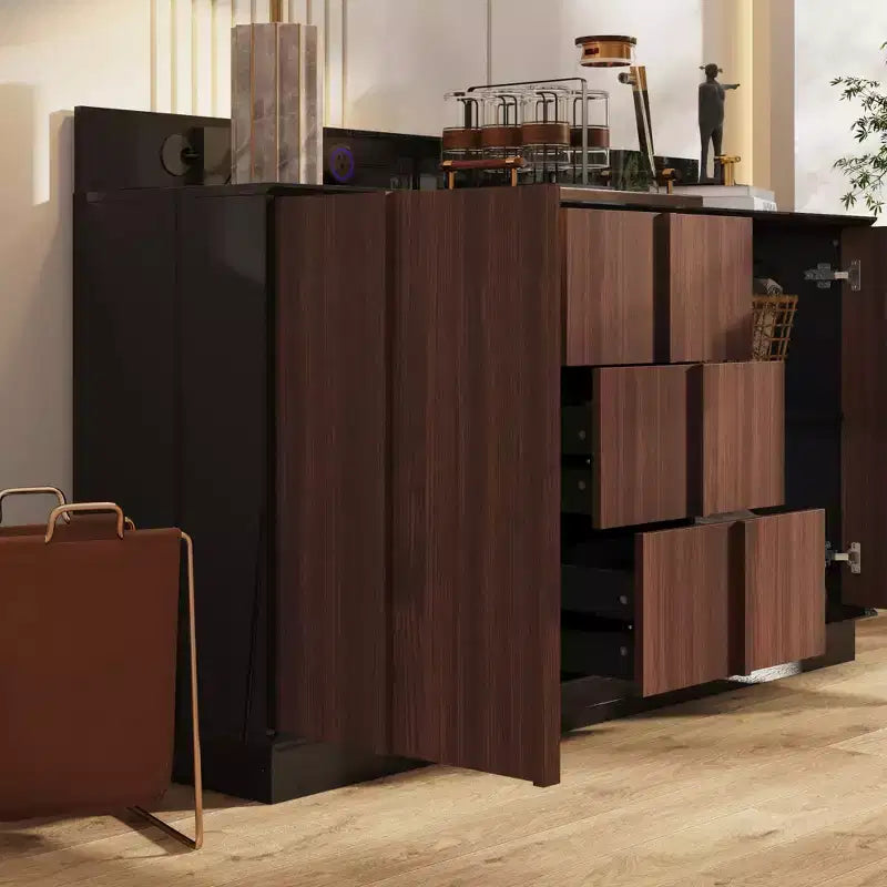 Credenza buffet da cucina multifunzionale Famapy con prese scorrevoli, finitura lucida nera e legno