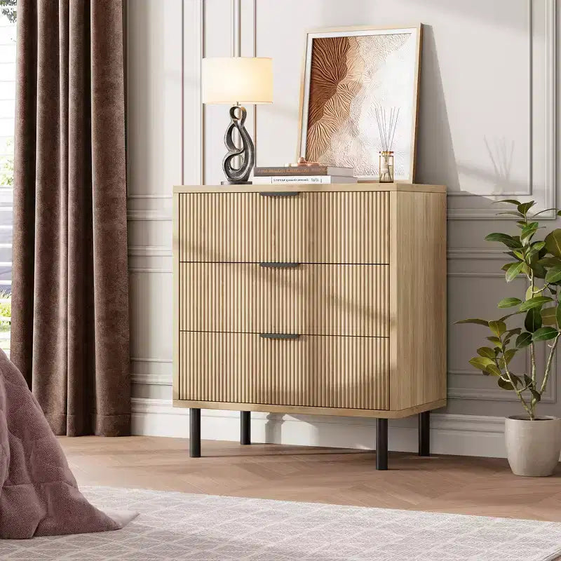 Comodino con cassetti spaziosi e gambe in metallo, comodino/tavolino compatto in legno adatto per camere da letto e soggiorni.
